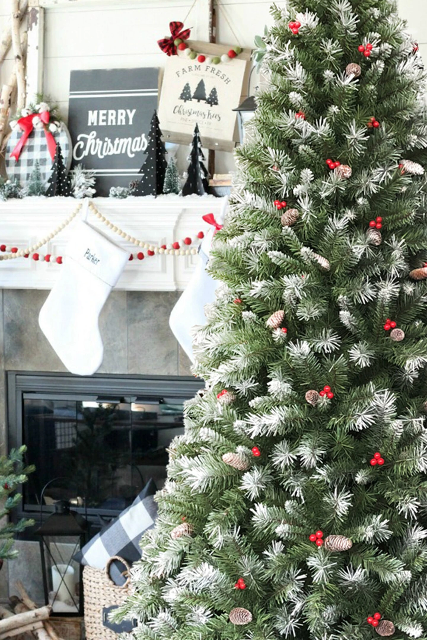 Perfect Holiday 6.5' Frosted Iceland Mixed Pine With Pine Cones And Red Berries 9 Perfect Holiday 6.5' Frosted Iceland Mixed Pine With Pine Cones And Red Berries - Image 7