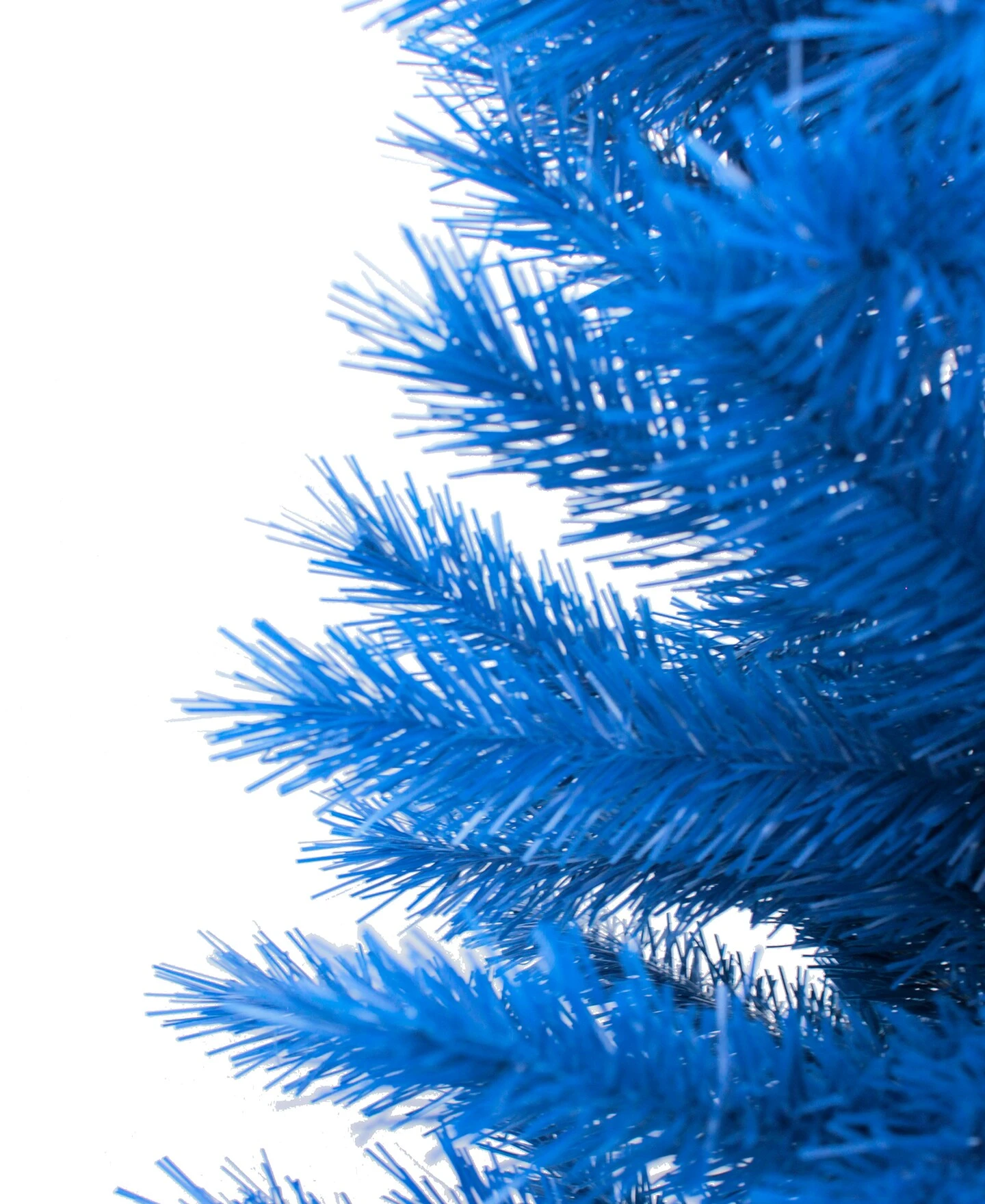 Perfect Holiday 6ft Norway Pine Artificial Christmas Tree Blue 11 Perfect Holiday 6ft Norway Pine Artificial Christmas Tree Blue - Image 9