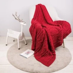 Glitzhome® Knitted Polyester Red Throw Blanket 12 Glitzhome® Knitted Polyester Red Throw Blanket -Northlight Shop D231925S 2
