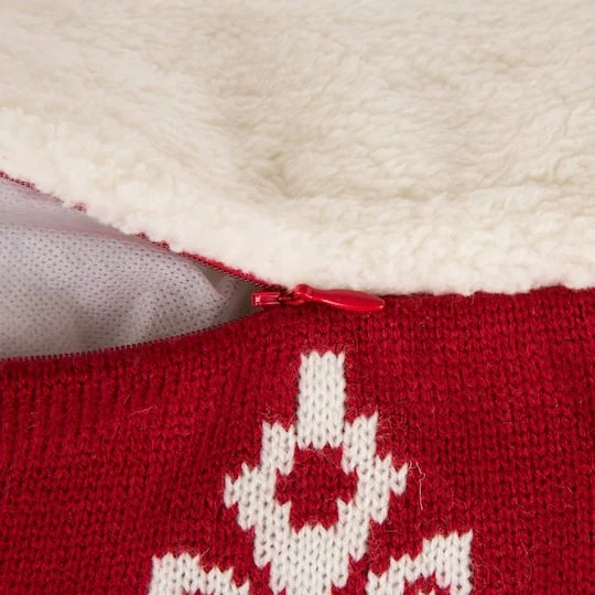 Glitzhome® Knitted Snowflake Red Pillow Covers, 2ct. 9 Glitzhome® Knitted Snowflake Red Pillow Covers, 2ct. - Image 7