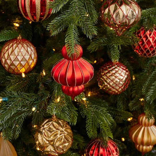 12ct. 4" Red & Gold Shatterproof Luxe Ornament Set 8 12ct. 4" Red & Gold Shatterproof Luxe Ornament Set - Image 6