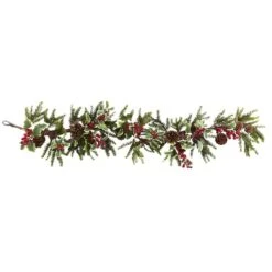 4.5ft. Holly Berry Garland