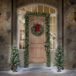 Haute Décor 9ft. Pre-Lit LED Classic Garland -Northlight Shop D330227S 2