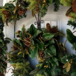 Village Lighting 30" Pre-Lit Magnolia Leaf Christmas Wreath, Clear LED Lights 14 Village Lighting 30" Pre-Lit Magnolia Leaf Christmas Wreath, Clear LED Lights -Northlight Shop D403185S 4