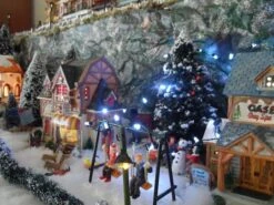 Northlight 8ft. White Artificial Christmas Soft Snow Blanket Roll 10 Northlight 8ft. White Artificial Christmas Soft Snow Blanket Roll -Northlight Shop D491524S 3