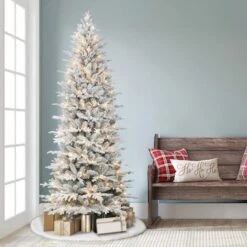 7.5ft. Pre-Lit Flocked Northern Fir Artificial Christmas Tree, Clear Lights 9 7.5ft. Pre-Lit Flocked Northern Fir Artificial Christmas Tree, Clear Lights -Northlight Shop D659584S 3