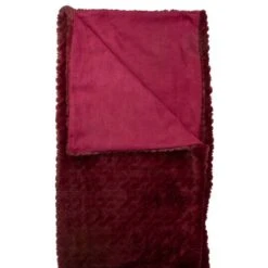 Northlight Burgundy Red Ultra Plush Faux Fur Throw Blanket 10 Northlight Burgundy Red Ultra Plush Faux Fur Throw Blanket -Northlight Shop D755907S 3
