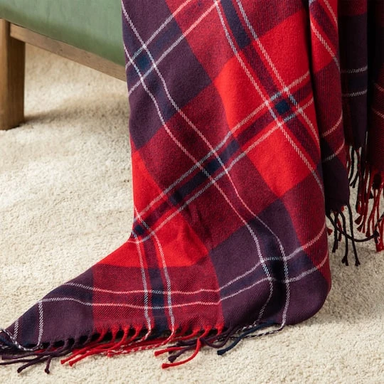 Glitzhome® 60" Plaid Woven Acrylic Throw 8 Glitzhome® 60" Plaid Woven Acrylic Throw - Image 6