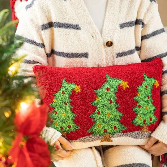 Glitzhome® 18" Hooked Bent Trees Pillow 7 Glitzhome® 18" Hooked Bent Trees Pillow - Image 5